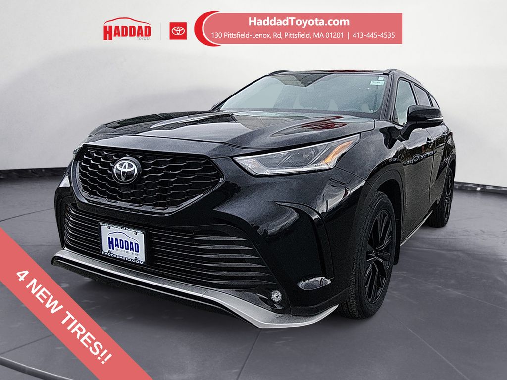 Midnight Black Metallic 2023 Toyota Highlander XSE AWD SUV / Crossover All-Wheel Drive 8-Speed Automatic