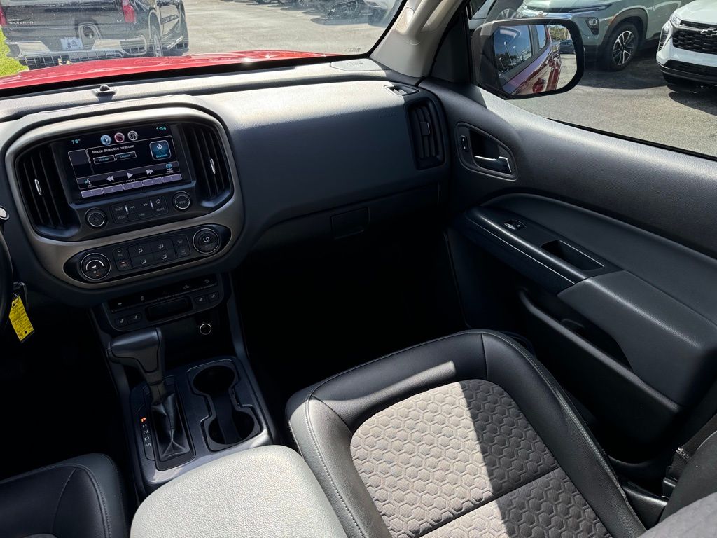 2015 Chevrolet Colorado Z71 23