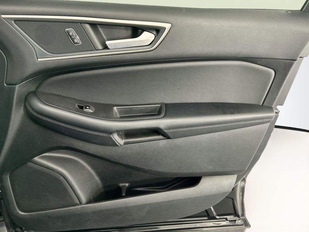 Thumbnail: 2024 Ford Edge - 23