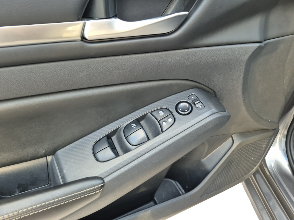 2022 Nissan Altima 2.5 SV Gray at Monument Chevrolet