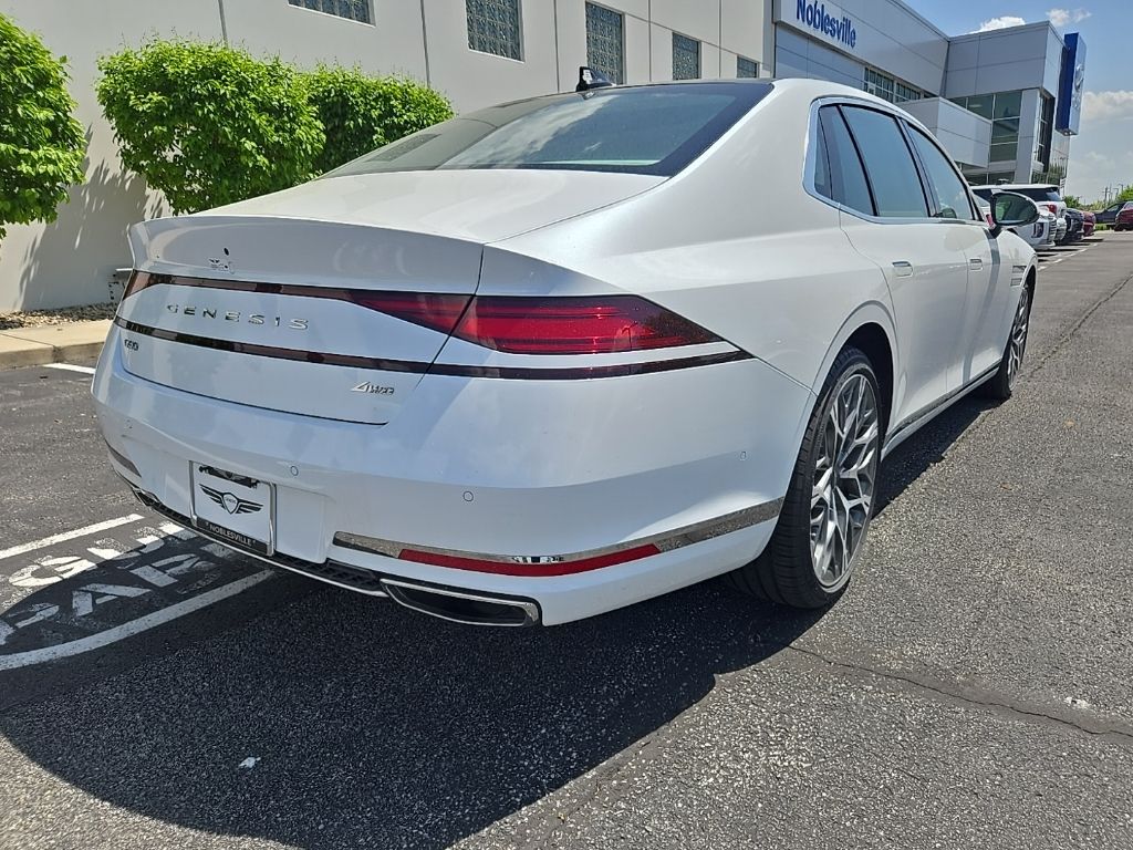 2025 Genesis G90  4
