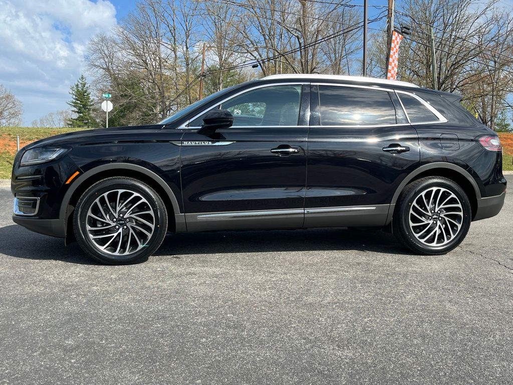 View vehicle photo 5