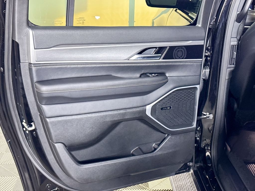 2026 Jeep Grand Wagoneer L Limited Altitude