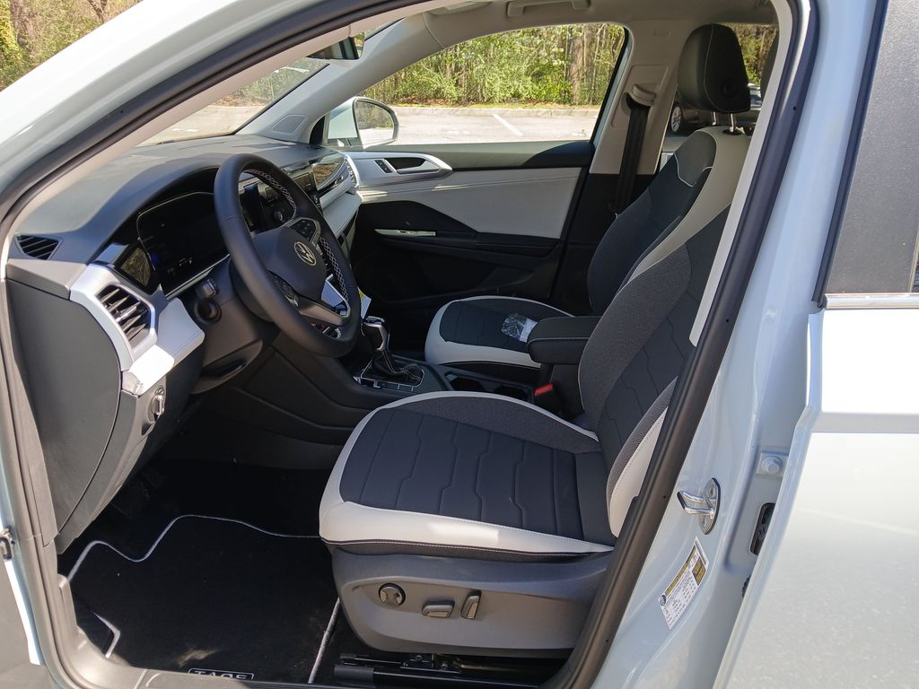 New 2026 Gray Volkswagen 1.5T SE image 9