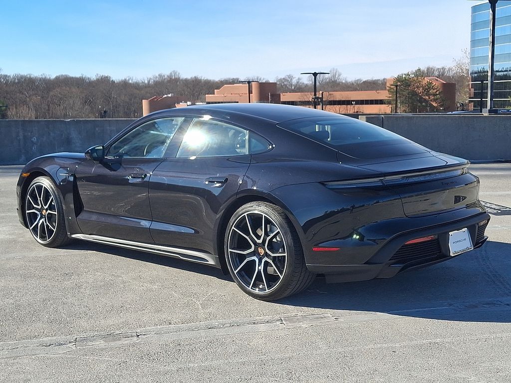 Thumbnail: 2026 Porsche Taycan - 3