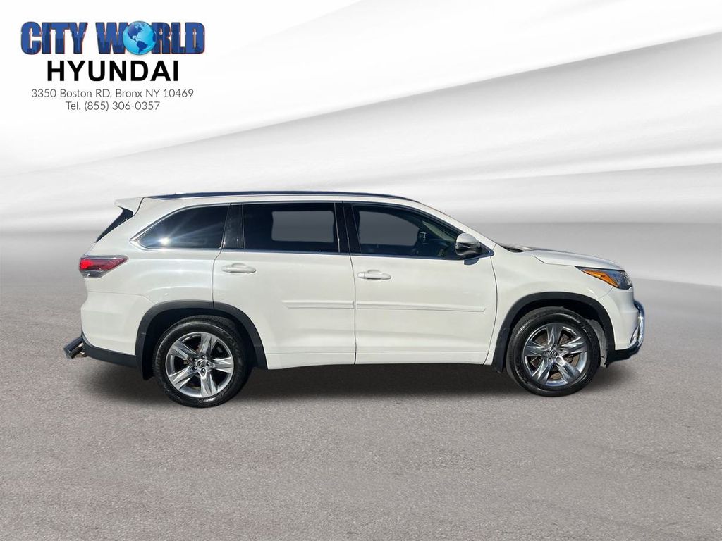 2016 Toyota Highlander Limited 6