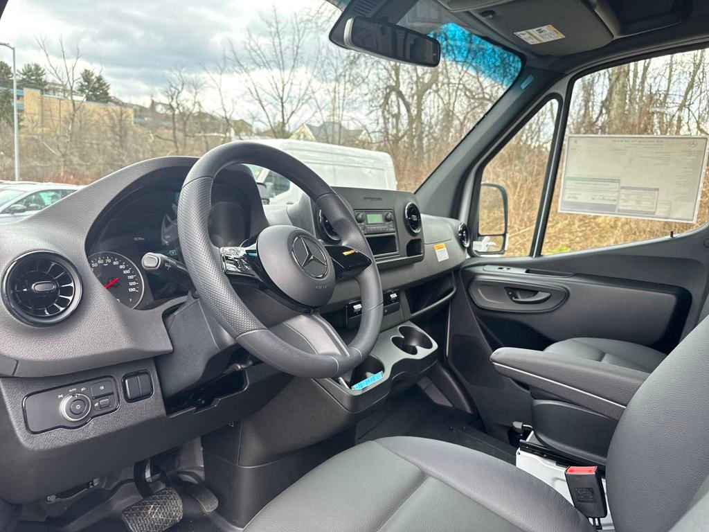 2025 Mercedes-Benz Sprinter 2500 Cargo 144 WB - 11