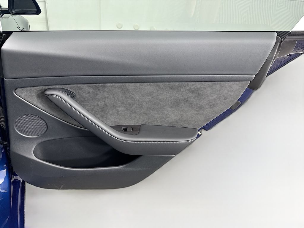 Thumbnail: 2023 Tesla Model 3 - 26