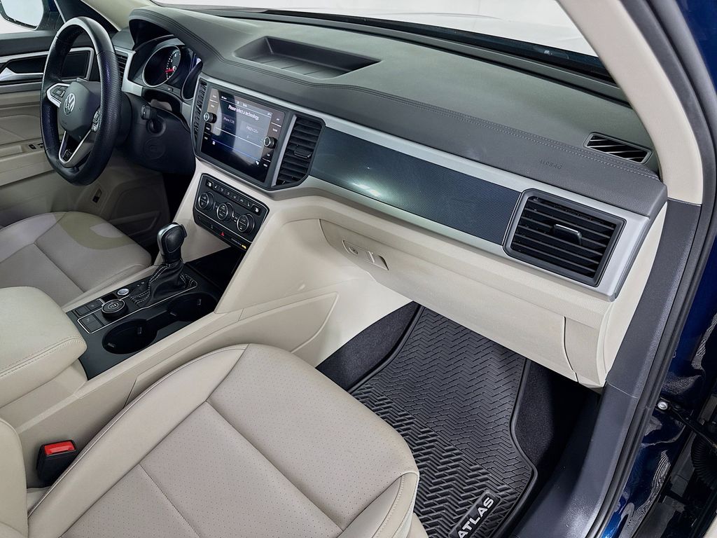 Thumbnail: 2021 Volkswagen Atlas - 30