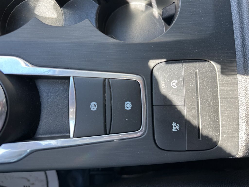 2021 Carbonized Gray Metallic Ford Escape SE FWD SUV