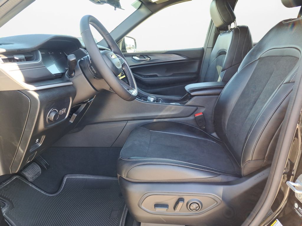 New Car 2025 Jeep Grand Cherokee  Altitude X For Sale Under $40,000 In Austin, Texas