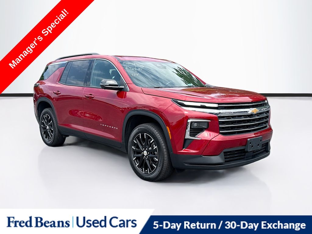 Radiant Red Tintcoat 2026 Chevrolet Traverse SUV / Crossover Four-Wheel Drive 8-Speed Automatic