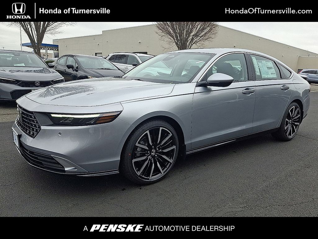 2025 Honda Accord Touring Hero Image