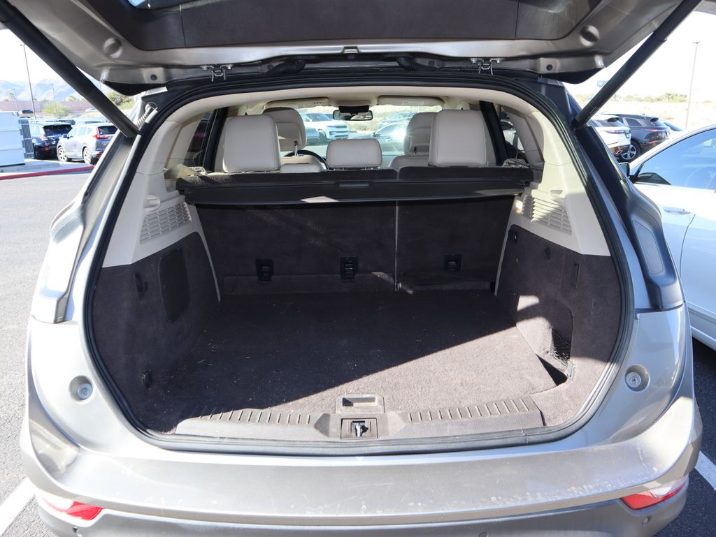 Thumbnail: 2017 Lincoln MKC - 11