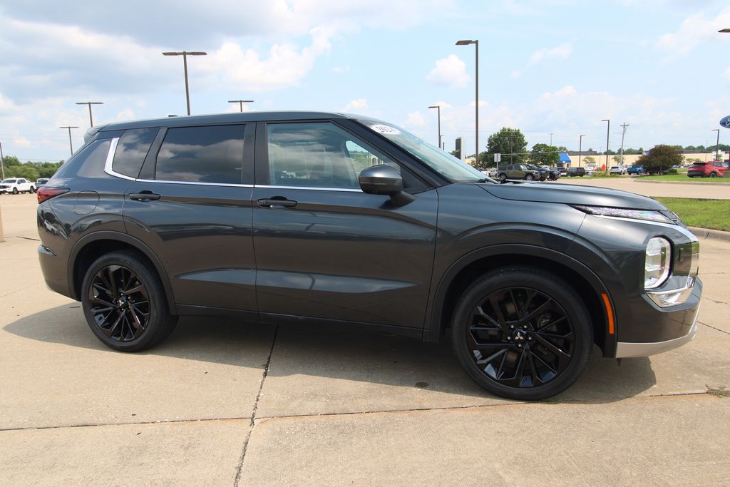 Used 2024 Mitsubishi Outlander SUV