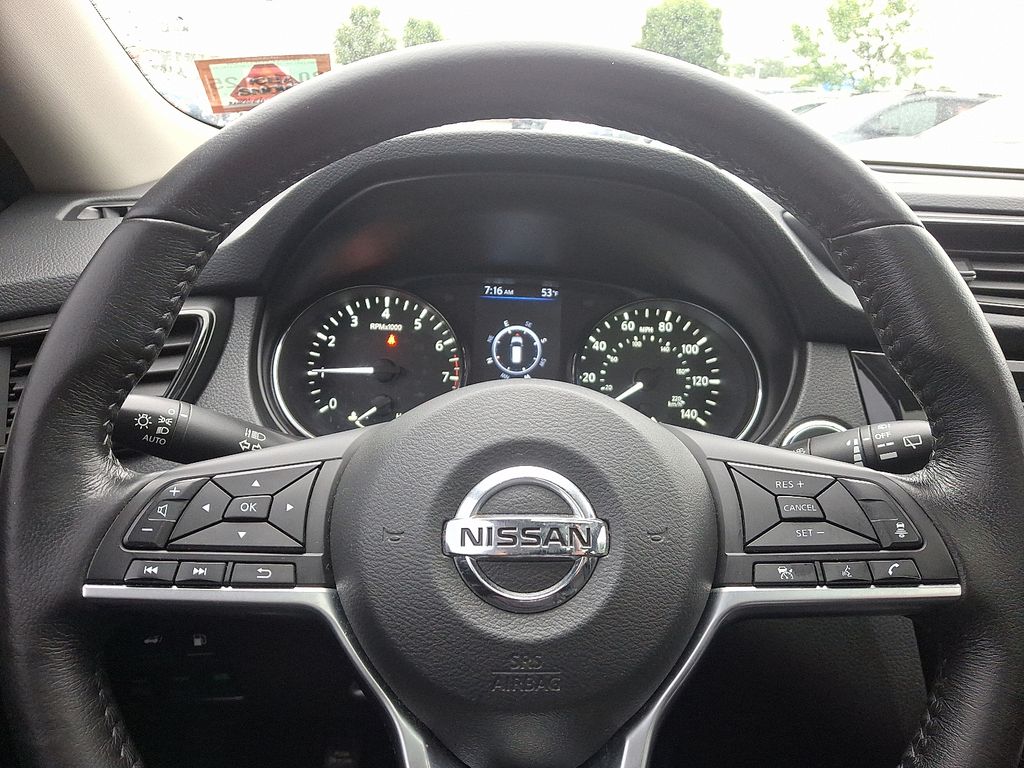 2018 Nissan Rogue SV 19