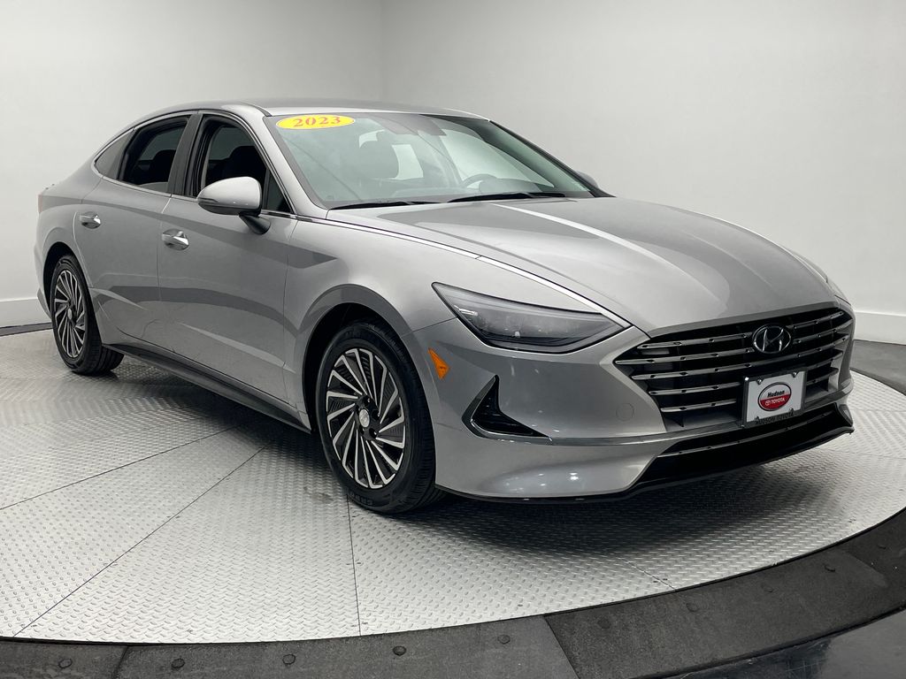 Thumbnail: 2023 Hyundai Sonata - 3