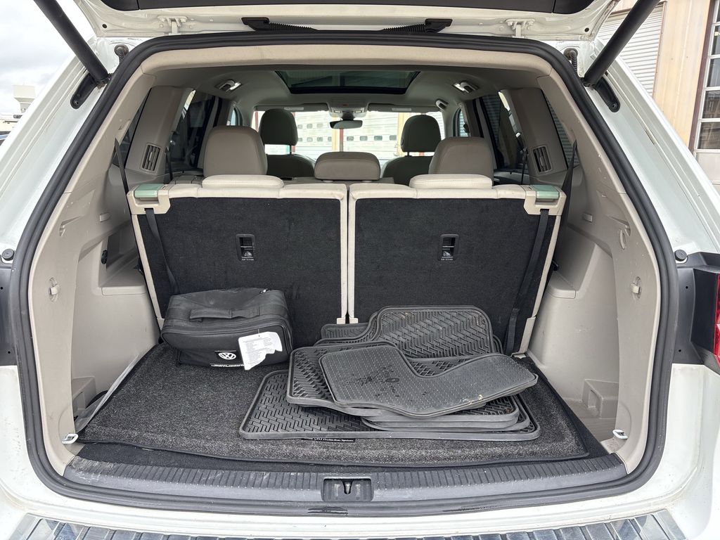 2019 Volkswagen Atlas SEL White at Durrett Motor Company