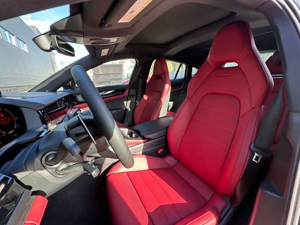 Thumbnail: 2026 Porsche Panamera - 5