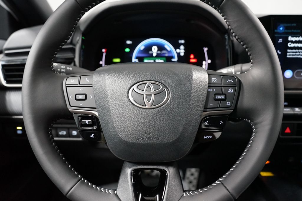 Thumbnail: 2025 Toyota Camry - 12