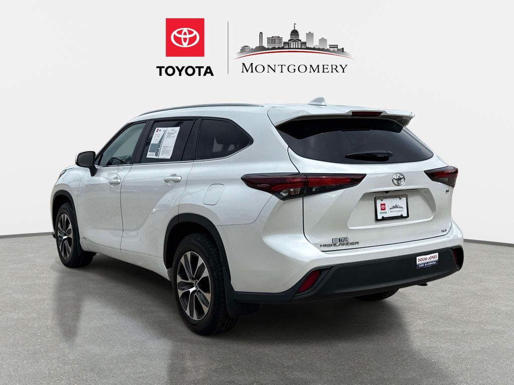 Used 2025 Toyota Highlander Hybrid SUV