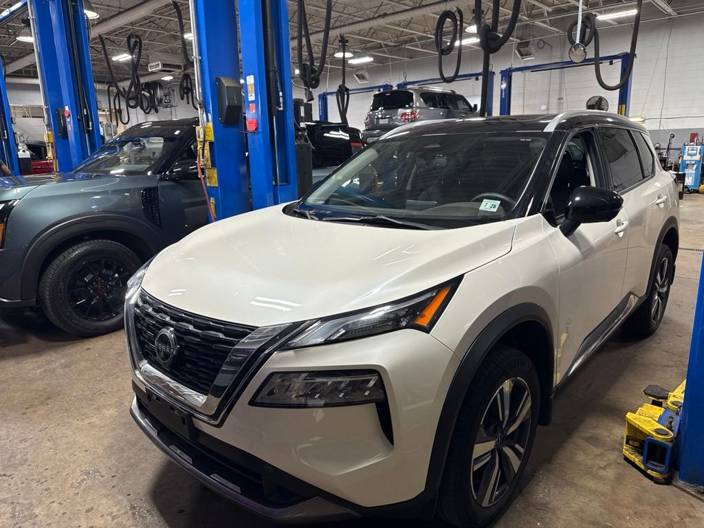 2023 Nissan Rogue SL