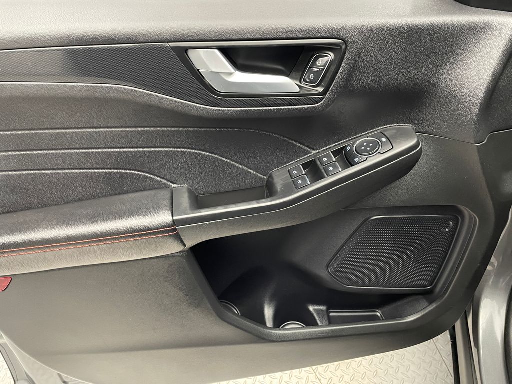 Thumbnail: 2025 Ford Escape - 9