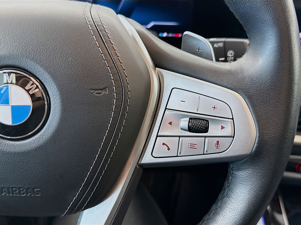 Thumbnail: 2023 BMW X7 - 12