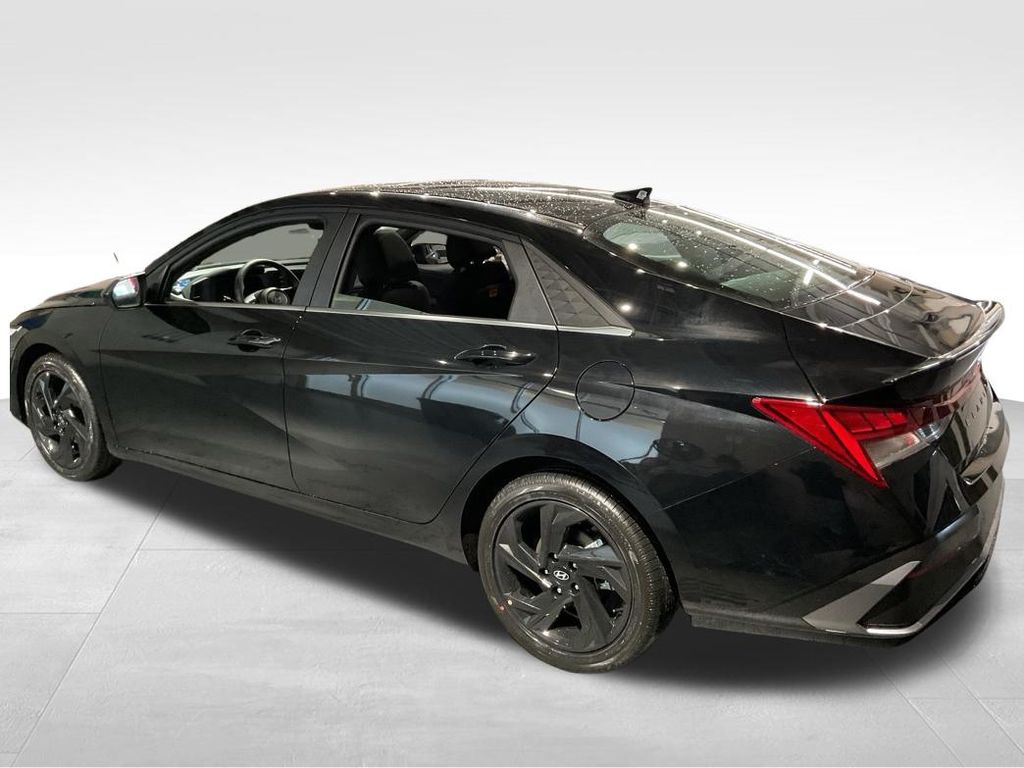 New 2026 Black Hyundai SEL Sport image 6