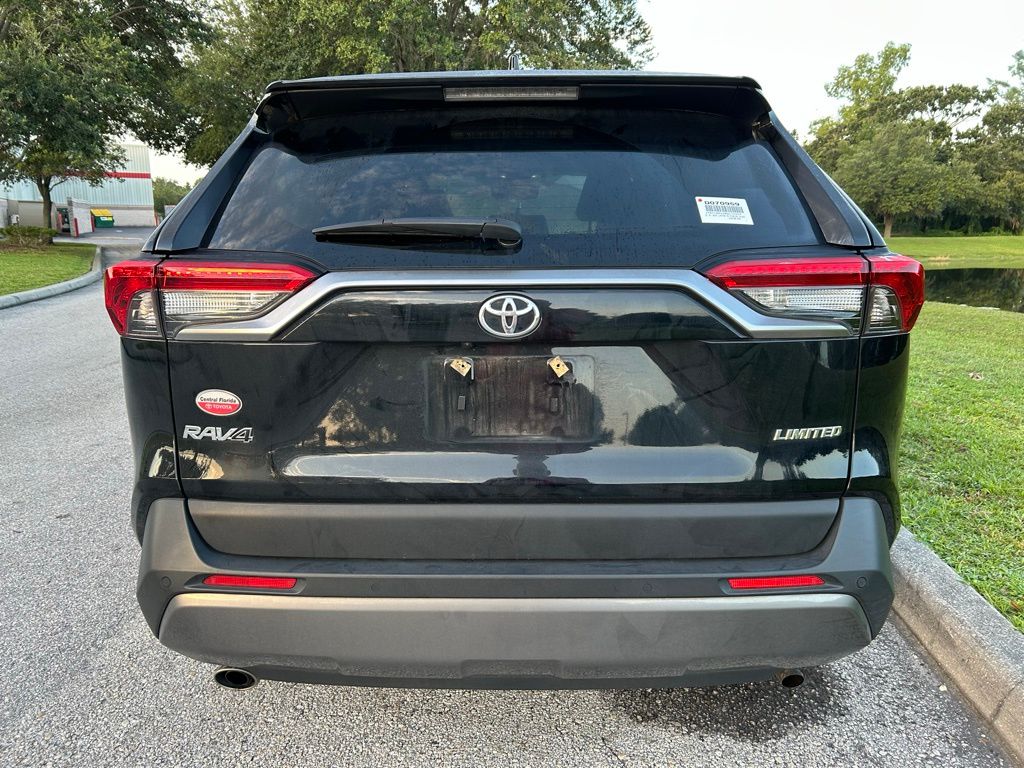 Thumbnail: 2021 Toyota RAV4 - 4