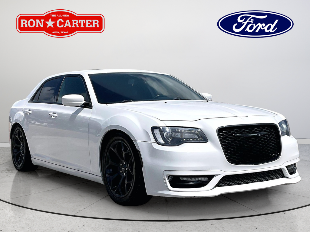 Bright White Clearcoat 2019 Chrysler 300 Sedan Rear-Wheel Drive 8-Speed Automatic