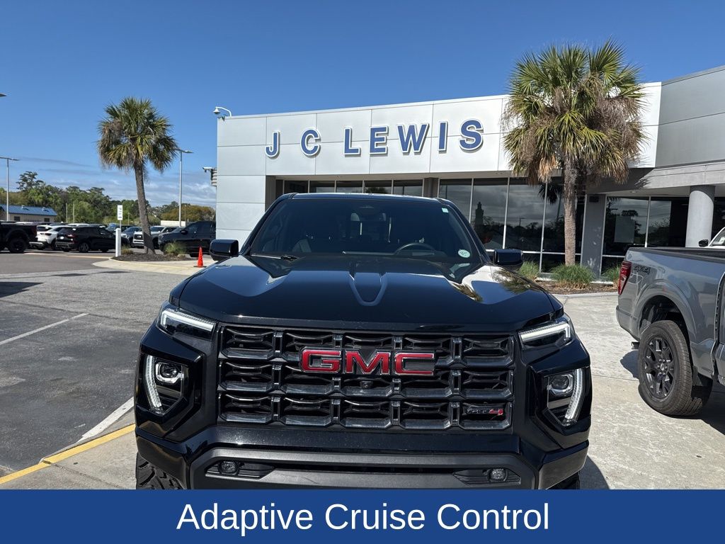 2024 GMC Canyon 4WD AT4