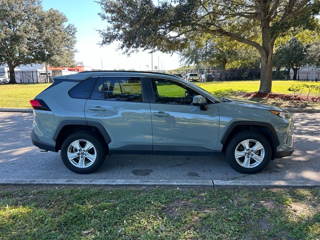 Thumbnail: 2019 Toyota RAV4 - 6