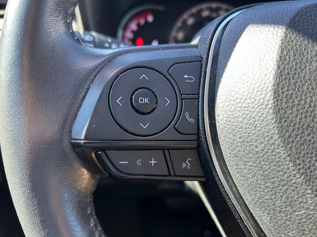 Thumbnail: 2020 Toyota RAV4 - 20