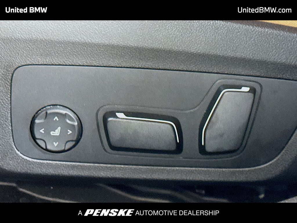 Thumbnail: 2024 BMW 3 Series - 4