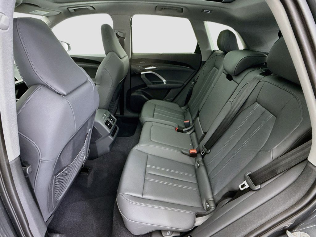 Thumbnail: 2026 Audi Q5 - 21