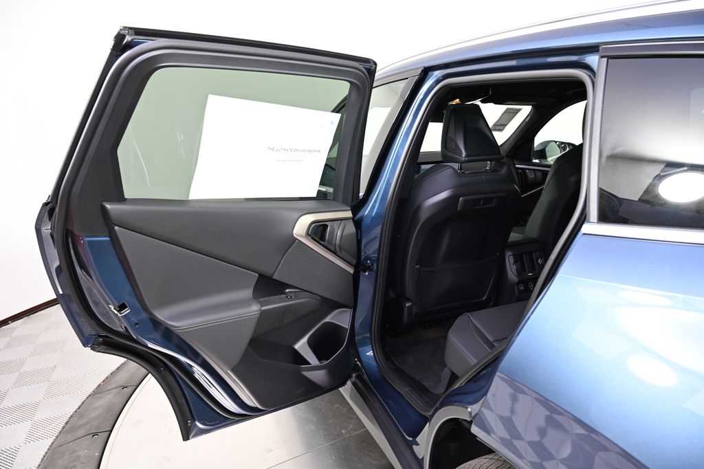 Thumbnail: 2025 BMW X3 - 23