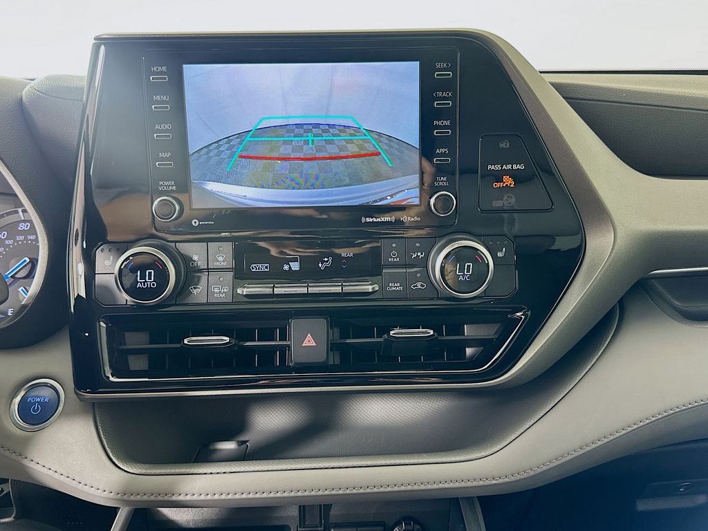 Thumbnail: 2021 Toyota Highlander - 13