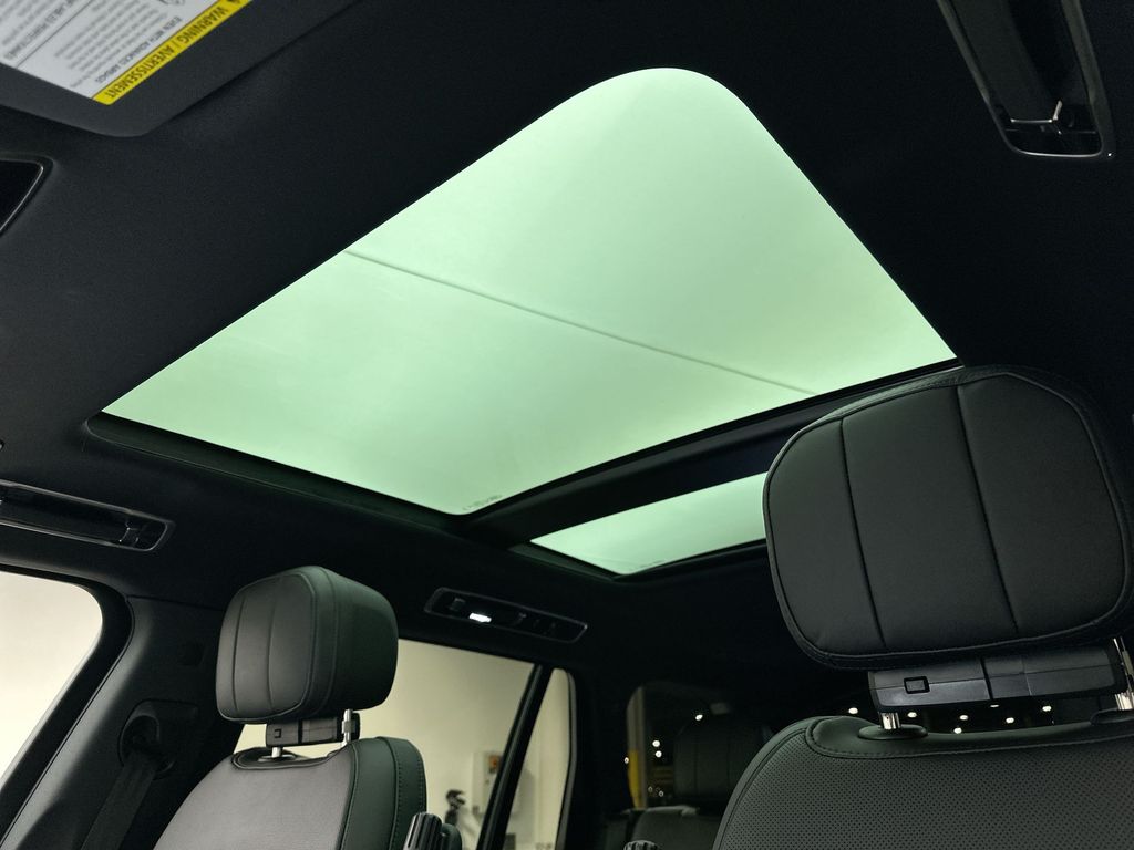 Thumbnail: 2026 Land Rover Range Rover - 11