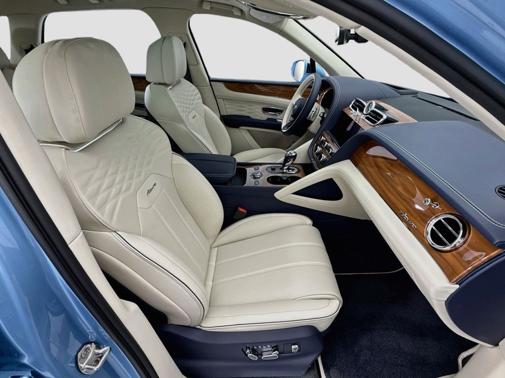 Thumbnail: 2026 Bentley Bentayga - 19