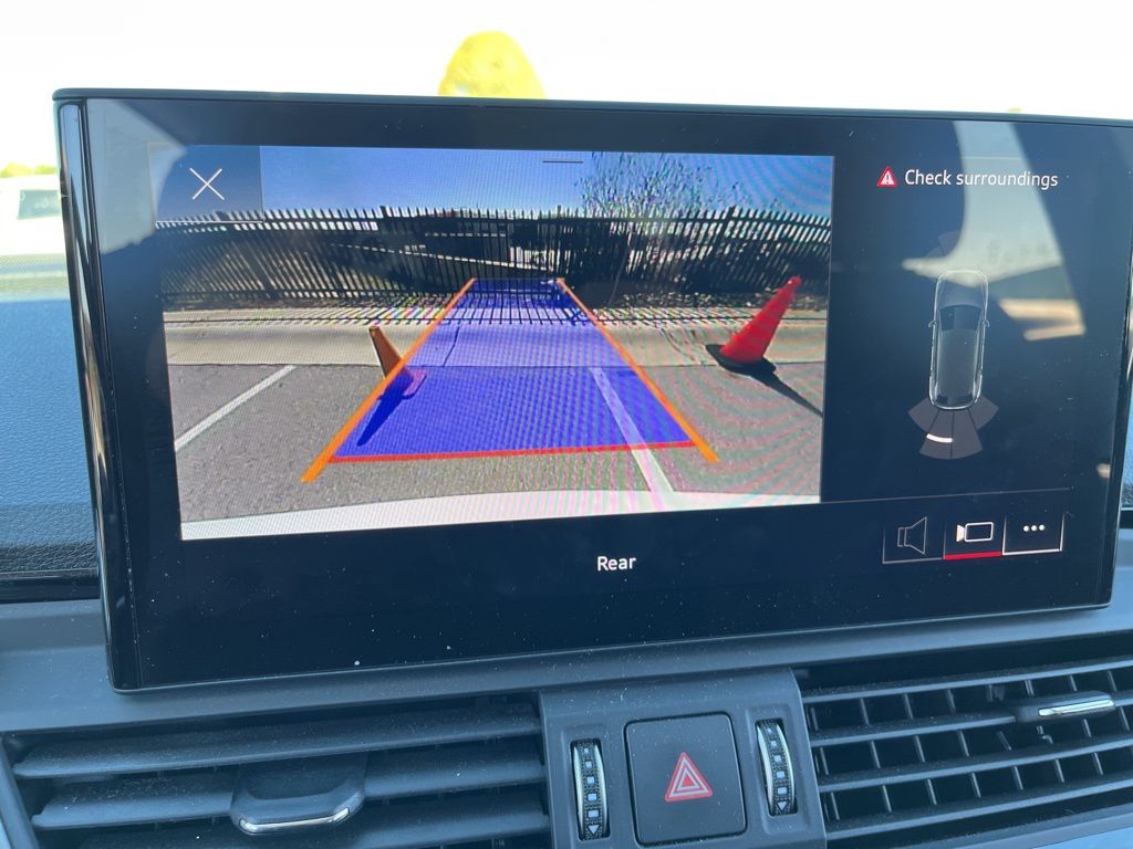 Thumbnail: 2023 Audi Q5 - 24