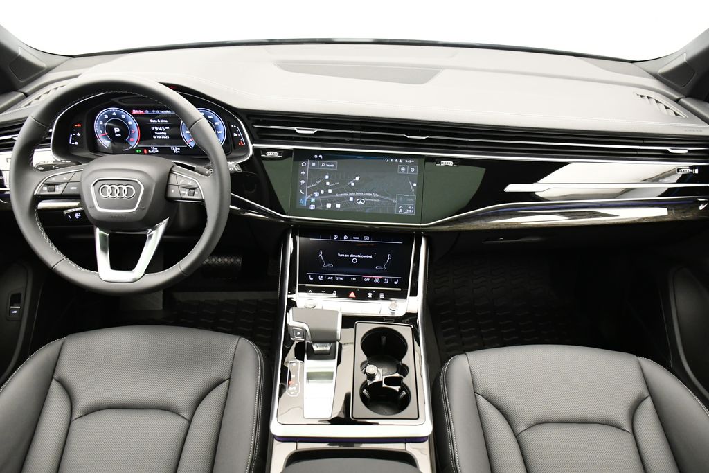 Thumbnail: 2025 Audi Q7 - 22