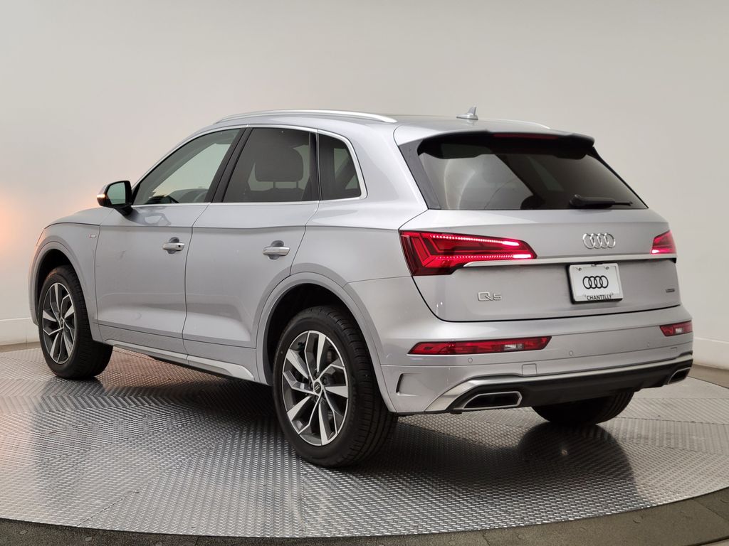 Thumbnail: 2023 Audi Q5 - 4