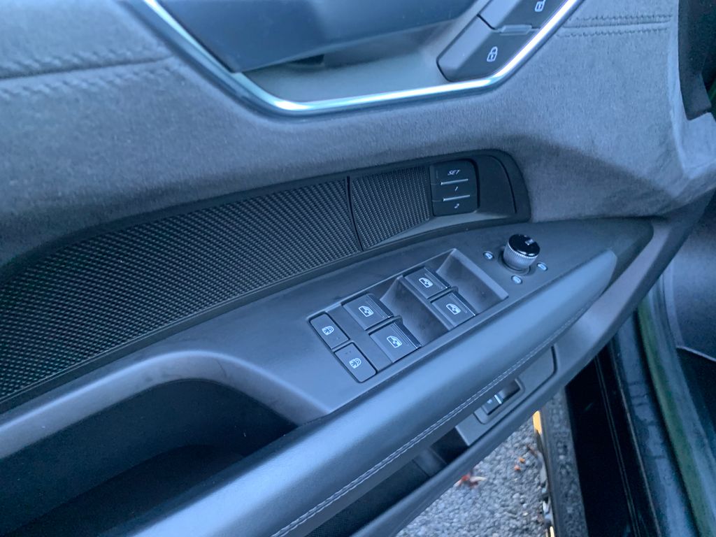 Thumbnail: 2023 Audi e-tron GT - 6