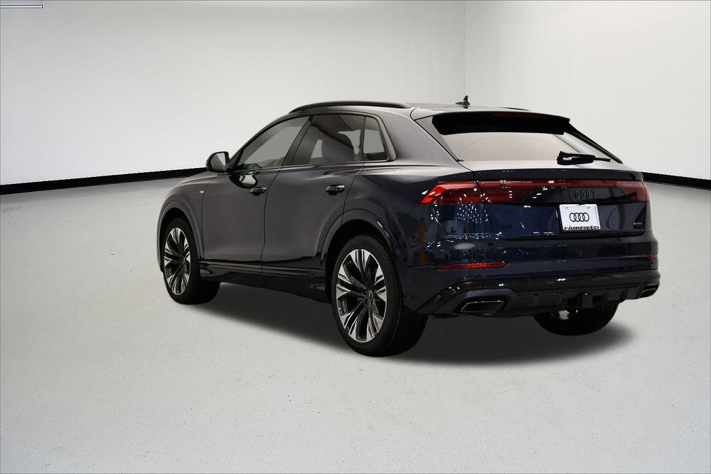 Thumbnail: 2026 Audi Q8 - 3