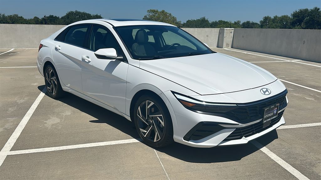 2025 Hyundai Elantra Limited White at Baytown Hyundai