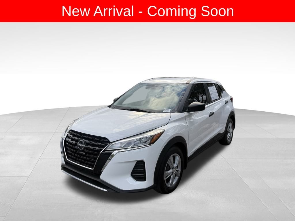 2022 Nissan Kicks S FWD