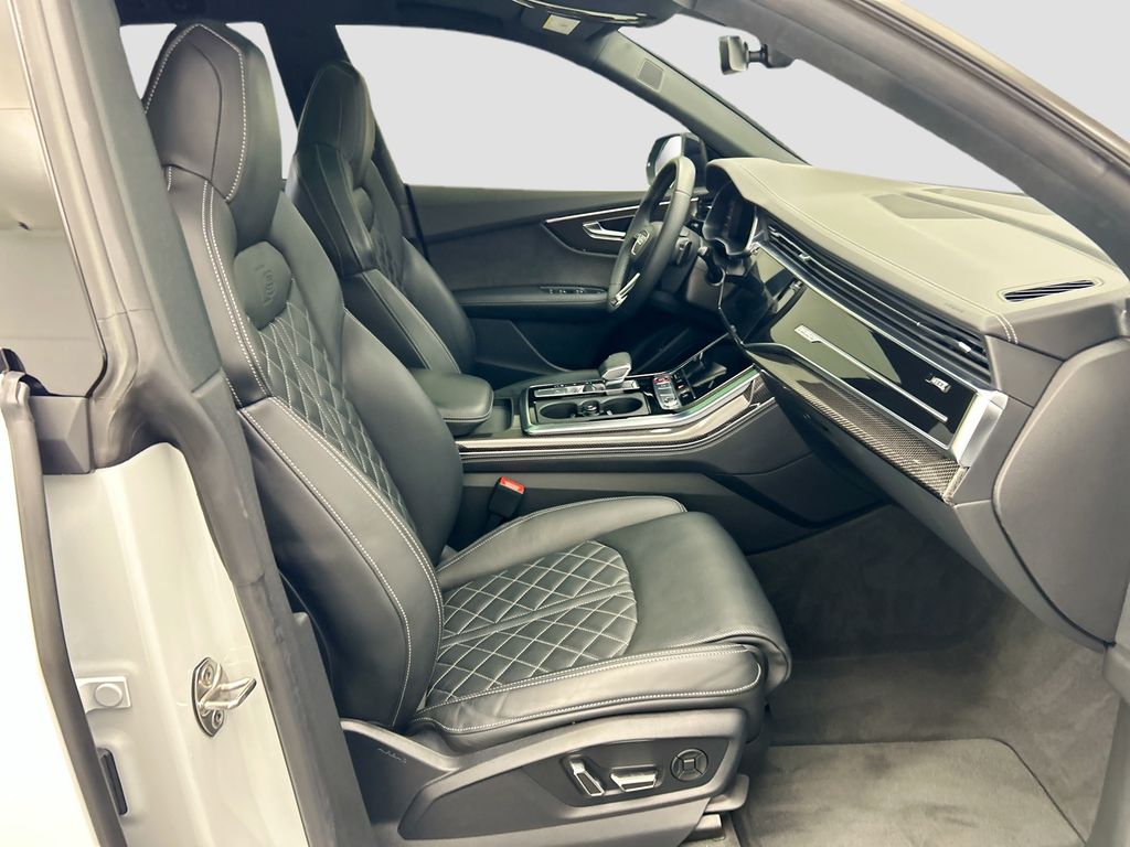 Thumbnail: 2023 Audi SQ8 - 19