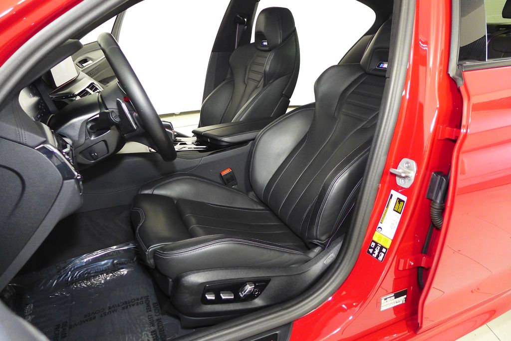 Thumbnail: 2023 BMW M5 - 22