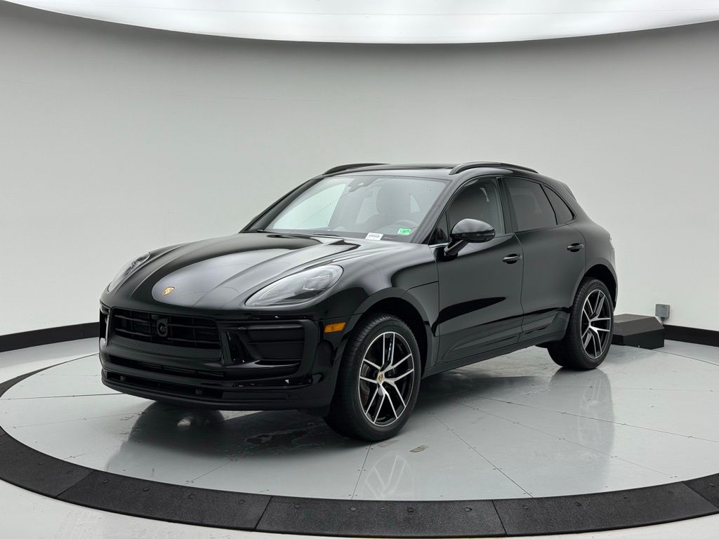 Thumbnail: 2025 Porsche Macan - 1
